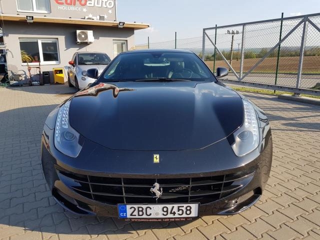 Ferrari FF 6,3  V12   KARBON